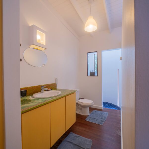 Bathroom 3 side view