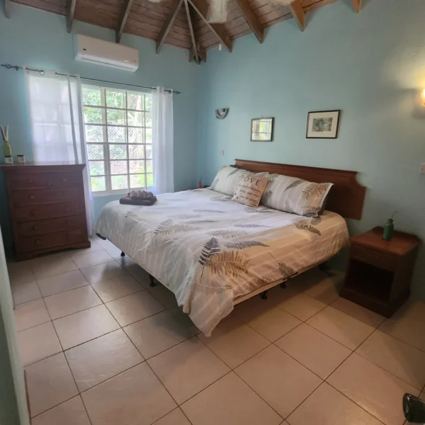 King-Bedroom-Garden-View.webp