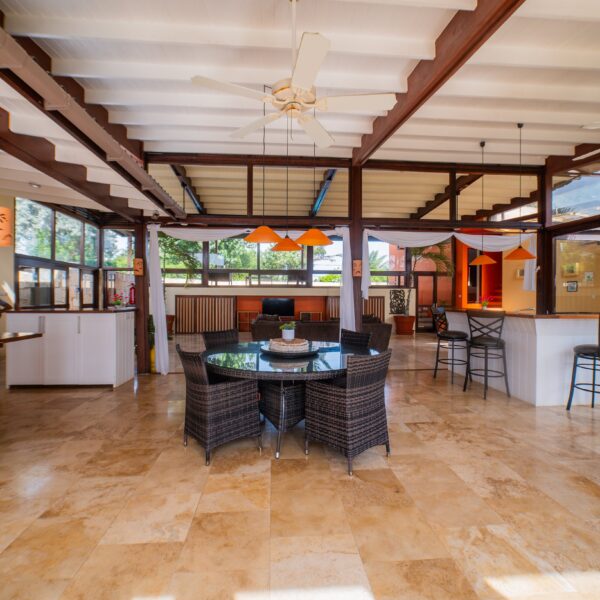 Kitchen Dining Living Area