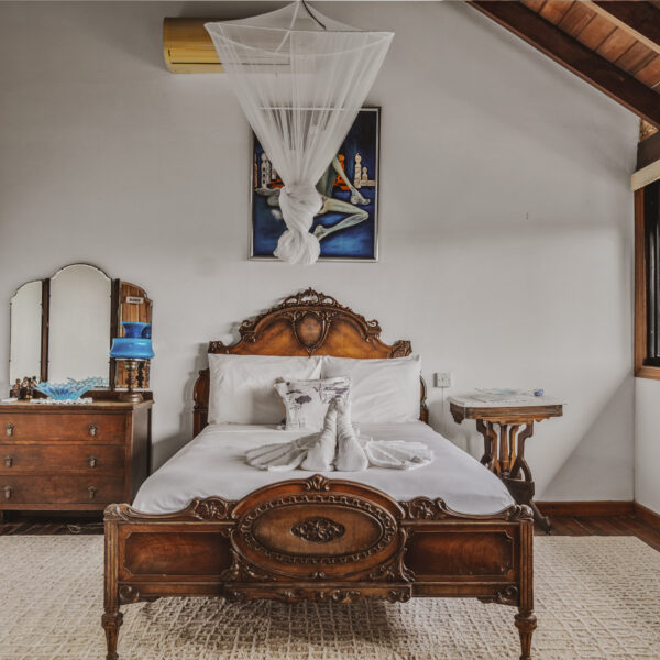 main house - bedroom 5